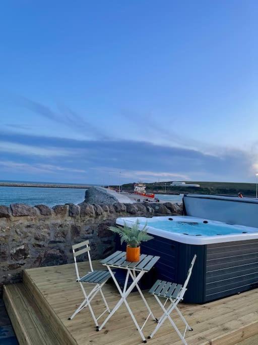 Lighthouse Cottage With Hottub Αμπερντήν Εξωτερικό φωτογραφία